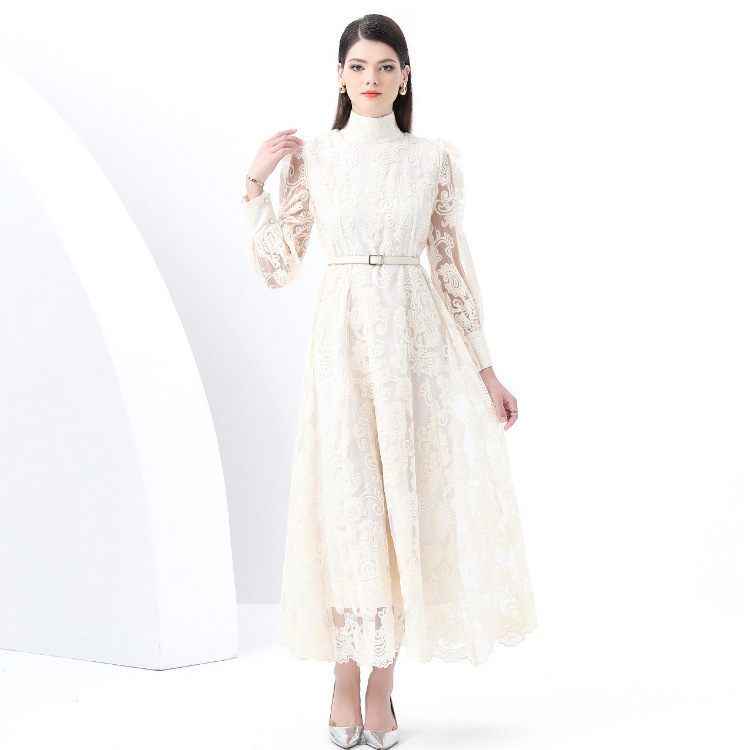 Women's New Spring High-End French Elegant Dress – Heavy Mesh Stitching, Embroidery Detail, Slimming Waist Skirt